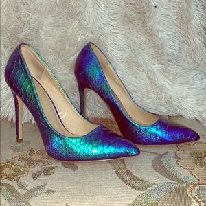 Holographic Heels